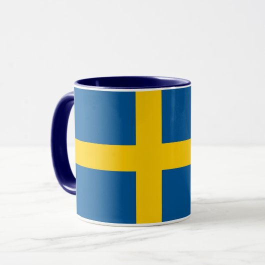 Zwarte Combo Mok met vlag van Zweden (Voorkant links)
