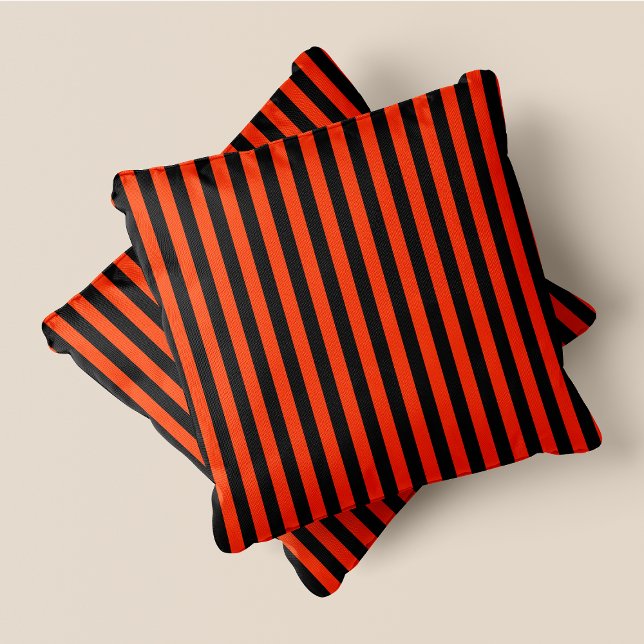 Zwarte & Donkere Oranje Strepen Kussen (Black & Dark Orange Stripes Throw Pillow)