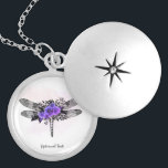 *~* Zwarte Dragonfly Paarse Rozen Locket Ketting<br><div class="desc">SILVER BORD KETTING - Privé ketting aangezien u uw bedoelingen dicht bij uw hart houdt. Doodsheid van de intentie - Verzachtend op afstand te kalmeren energie die JEWELRY met INTENTIE (R) in rekening brengt Stel een intentie in op een positieve manier zoals " Ik ben ... .". De energie zal...</div>