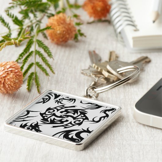 Zwarte draken patroon outline.b Gebroken wit BG Sleutelhanger (Zijkant)