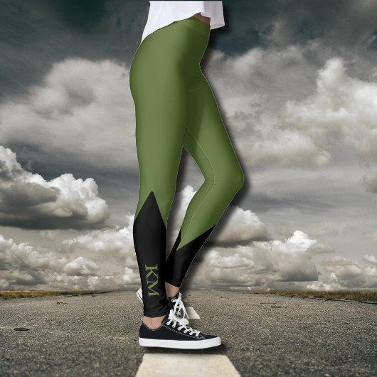 Zwarte driehoek | INITIAAL | Groene Leggings voor 