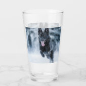 Zwarte Duitse herder in sneeuw Dekbedovertrek Glas (Achterkant)