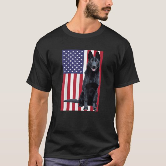 Zwarte Duitse herder met Amerikaanse vlag T-Shirt (Voorkant)