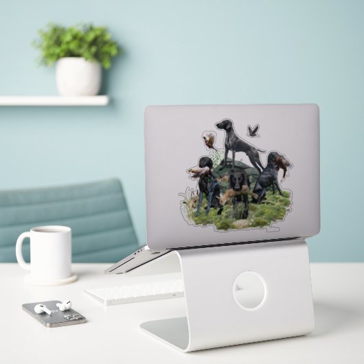 Zwarte Duitse kortharige pointers Sticker (Laptop op bureau)