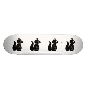 Zwarte eekhoorn. skateboard