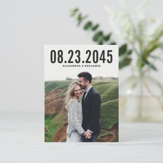 Zwarte Eenvoudige Typografie Sparen het Briefkaart (Staand voorkant)