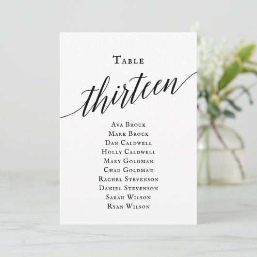 Zwarte Elegant Script Table Number 13 Seating Char Kaart (Staand voorkant)