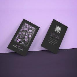 Zwarte Elegante Bloemige Zakelijke Kaart met QR-co Visitekaartje