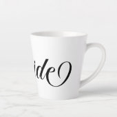 Zwarte Elegante Lettering Bruid Latte Mok (Rechts)