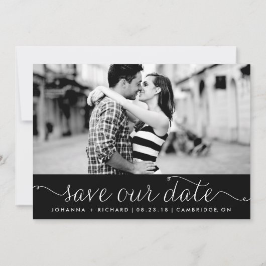 Zwarte elegante script Save Our Date-aankondiging Kaart (Voorkant)