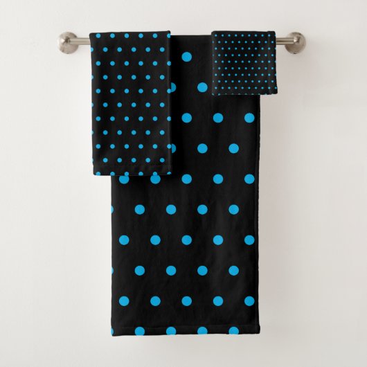 Zwarte en Blauwe Polka Dot Bad Handdoek (Insitu)
