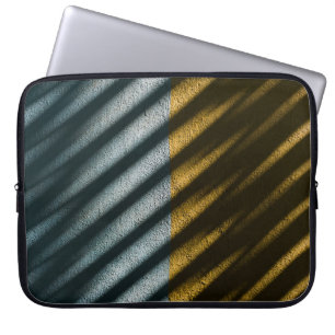 ZWARTE EN BROEIENDE GESRIPTE TEXTIEL LAPTOP SLEEVE
