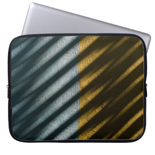 Zwarte en bruine gestreepte textiel laptop sleeve
