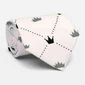 Zwarte en crèmekroon over de gehele afdruk stropdas (Opgerold)
