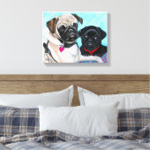 Zwarte en Fawn Pugs Canvas Afdruk (Insitu (Slaapkamer))