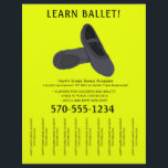 Zwarte en gele balletdanslang uit de stroken flyer<br><div class="desc">Bevestig je dansschool of balletlessen met deze flyer die een afbeelding bevat van een paar balletschoenen in kool grijs en zwart met zwarte letters tegen een heldere en opvallende gele achtergrond. Het is makkelijk om deze vliegers te personaliseren met al je informatie. De afscheurstroken of de aftrekstrips maken dit perfect...</div>