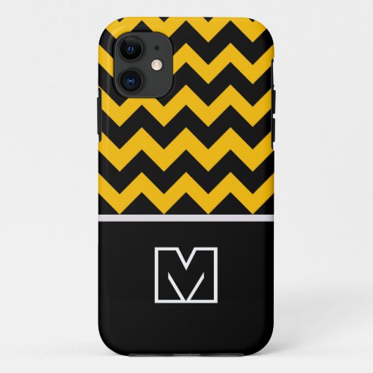 Zwarte en gele Chevron Zigzag. Aangepast monogram Case-Mate iPhone Case (Achterkant)
