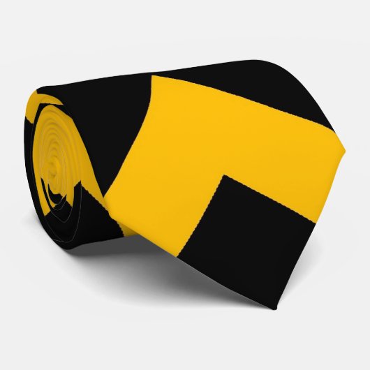 Zwarte en gele Chevron Zigzag Pattern Stropdas (Opgerold)
