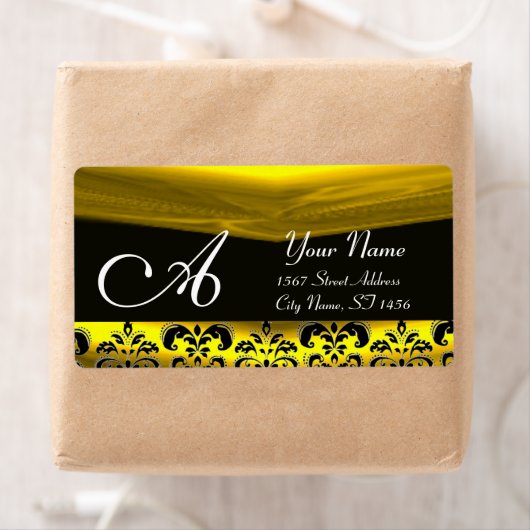 ZWARTE EN GOUDE DAMASKMONOGRAM ETIKET (Insitu)