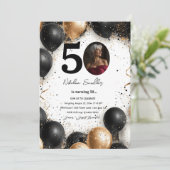 Zwarte en gouden ballonnen 50 verjaardagsfeest kaart (Staand voorkant)