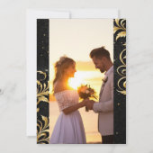 Zwarte en gouden elegante huwelijksuitnodiging kaart (Achterkant)