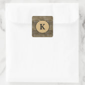 Zwarte en gouden gestreepte chic moderne monogram vierkante sticker (Tas)
