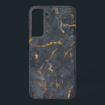 Zwarte en gouden luxe marmertextuur samsung galaxy hoesje<br><div class="desc">Zwarte en goudluxe faux marble afbeelding print. Facultatief monogram.</div>