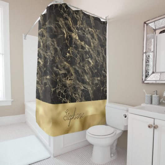 Zwarte en gouden marmeren monogram douchegordijn (In situ)
