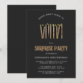 Zwarte en gouden verrassingsverjaardagsfeest uitno kaart (Voorkant / Achterkant)