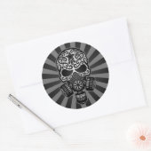 Zwarte en grijze post Apocalyptic Sugar Skull Ronde Sticker (Envelop)