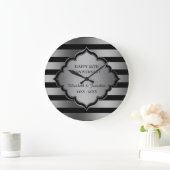 Zwarte en grijze strepen en frame grote klok (Huis)