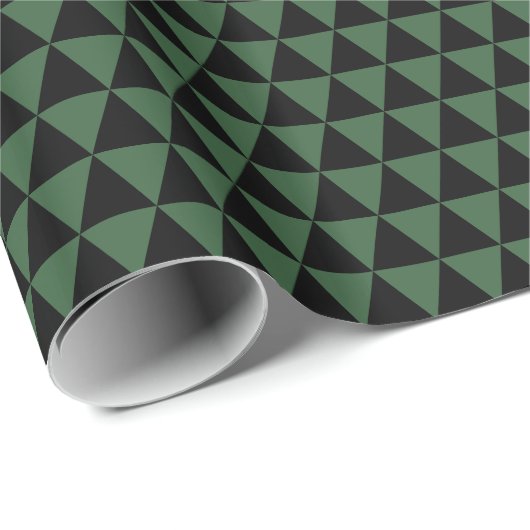 Zwarte en jachtgroene driehoeken cadeaupapier (Rol Hoek)