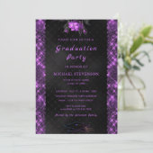 Zwarte en Paarse Afstuderen Uitnodiging Sjabloon (Staand voorkant)
