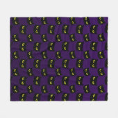 Zwarte en paarse kat gele ogen Halloween patroon Fleece Deken (Voorkant (Horizontaal))