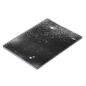 Zwarte en regenachtige laptop notitieboek (Linkerzijde)