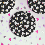 Zwarte en roze Floral Rolling Birthday Papieren Bordje<br><div class="desc">Koel moderne pastel zwarte en witte en roze zomerstaven en witte retro roller quad schaatsen met roze wieltjes voor rolschaatvrouw, meisje. Voorzieningen voor rolstoelpatronen op deuropeningen, mokken, verpakkingspapier, enz. Roller schaatsen illustratie ontwerpcadeau voor dochter, kleindochter, derby girl, rolbabe. Schaatsen met rolschaatsen, met vier rollen, met retro-roller, voor rolschaatsen, met klassieke...</div>