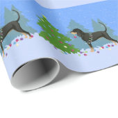 Zwarte en Tan Coonhound die kerstbomen decorteren Cadeaupapier (Rol Hoek)