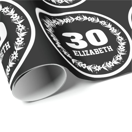 ZWARTE EN WHITE 30th Birthday Eigen naam V8 Cadeaupapier (Rol Hoek)
