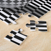 Zwarte en witte afbeelding met ballen op een schac legpuzzel (Zijkant)