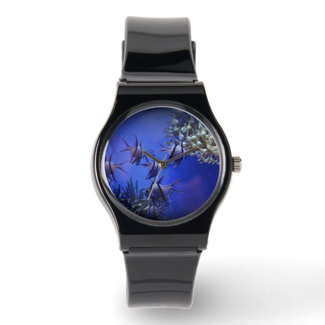 Zwarte en Witte Angelvis in het Deep Blue Zee Horloge (Voorkant)