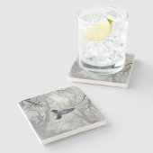 Zwarte en witte ballon op een marmer onderzetter (Zijkant)