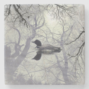 Zwarte en witte ballon op een marmer onderzetter