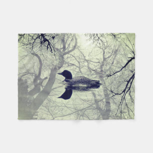 Zwarte en witte ballon op een meer goot deken