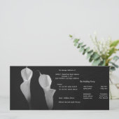 Zwarte en witte bloemen bruiloft programma programmakaart (Staand voorkant)