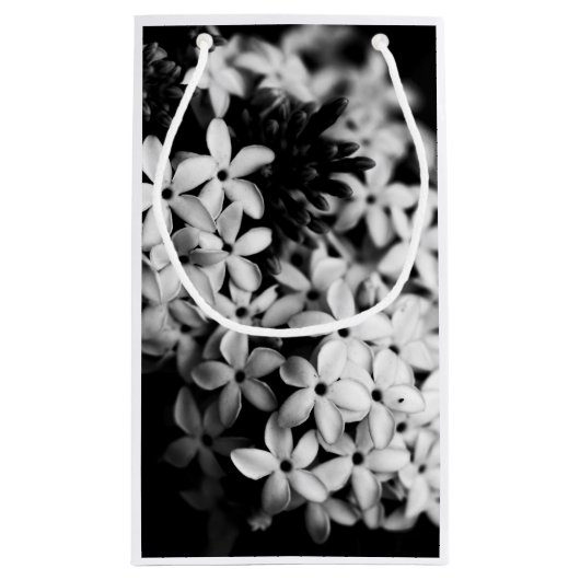 Zwarte en witte bloemen klein cadeauzakje (Achterkant)