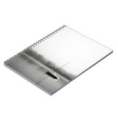 ZWARTE EN WITTE BOOT OP DE LAD NOTITIEBOEK (Linkerzijde)