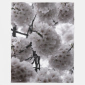 Zwarte en Witte Cherry Blossom Fleece Deken (Voorkant)