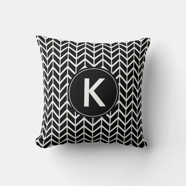 Zwarte en Witte Chevron met aangepast monogram Kussen (Voorkant)