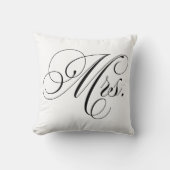 Zwarte en witte Chevron Stripes Mrs. Kussen (Voorkant)