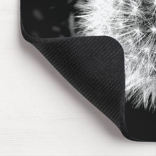 Zwarte en witte dandelion muismat (Hoek)